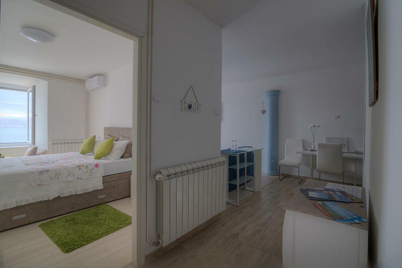 Apartments & Rooms Josephine Senj  Zewnętrze zdjęcie